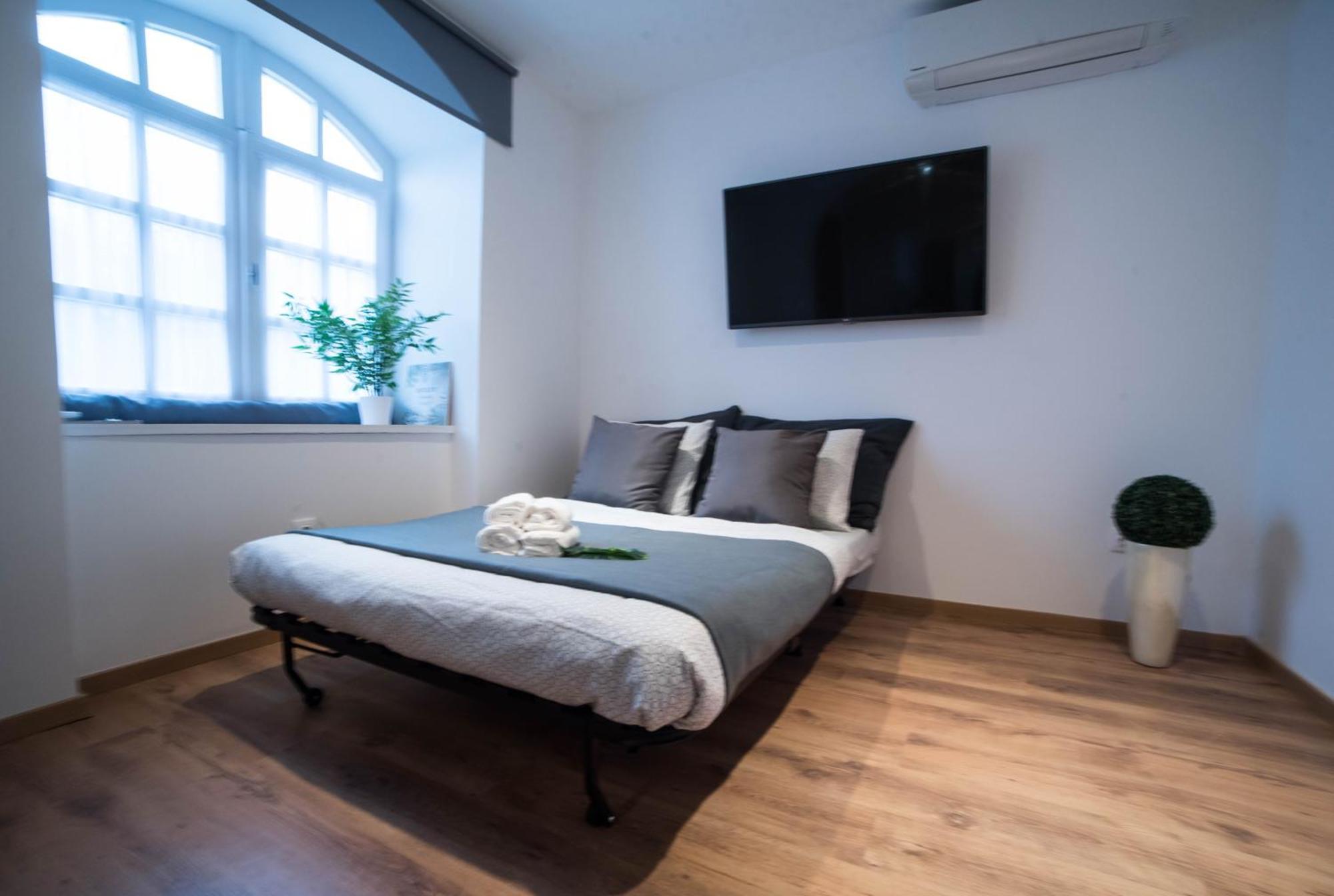 Pintes 38 Apartman Dunaújváros Kültér fotó